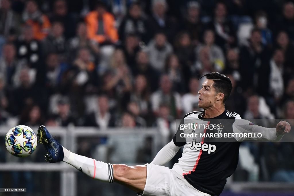 TOPSHOT-FBL-EUR-C1-JUVENTUS-LOKOMOTIV