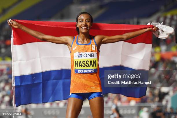 Sifan Hassan of the Netherlands celebrates winning gold in the Women's 10,000 Metres final during day two of 17th IAAF World Athletics Championships...