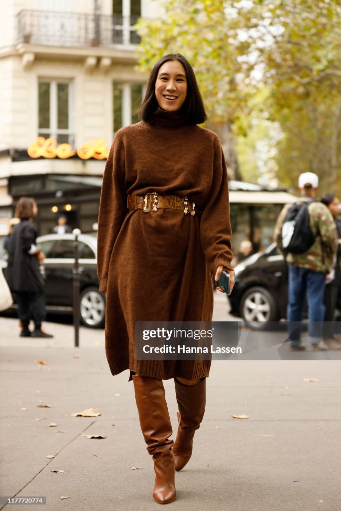 Street Style : Paris Fashion Week - Womenswear Spring Summer 2020 : Day Six