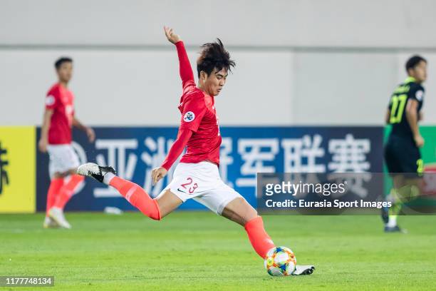 Park Ji-Soo of Guangzhou Evergrande in action during the AFC Champions League Semi Final second leg match between Guangzhou Evergrande and Urawa Red...