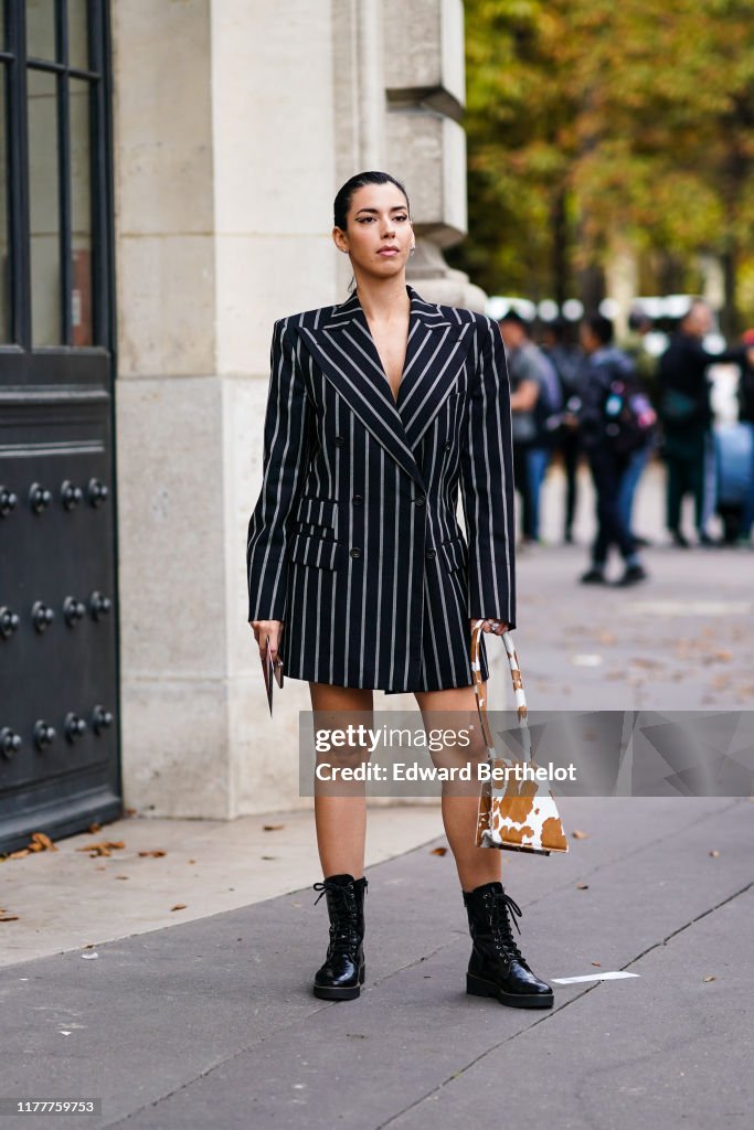 Street Style : Paris Fashion Week - Womenswear Spring Summer 2020