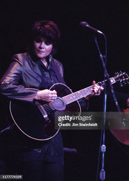 Rosanne Cash performs at the Orpheum Theatre in Minneapolis, Minnesota on July 21, 1991.