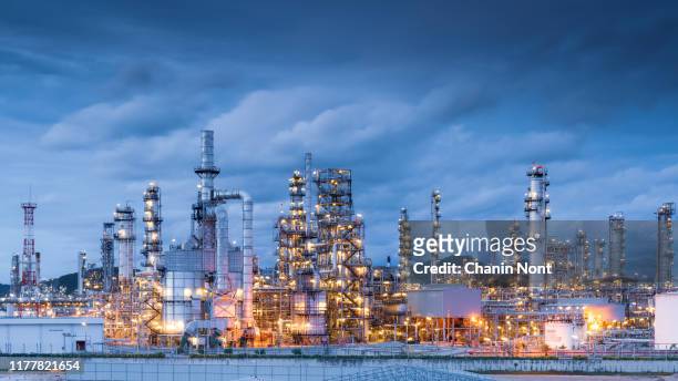 products and services for the oil refining and petrochemical industries - oil refinery stock pictures, royalty-free photos & images