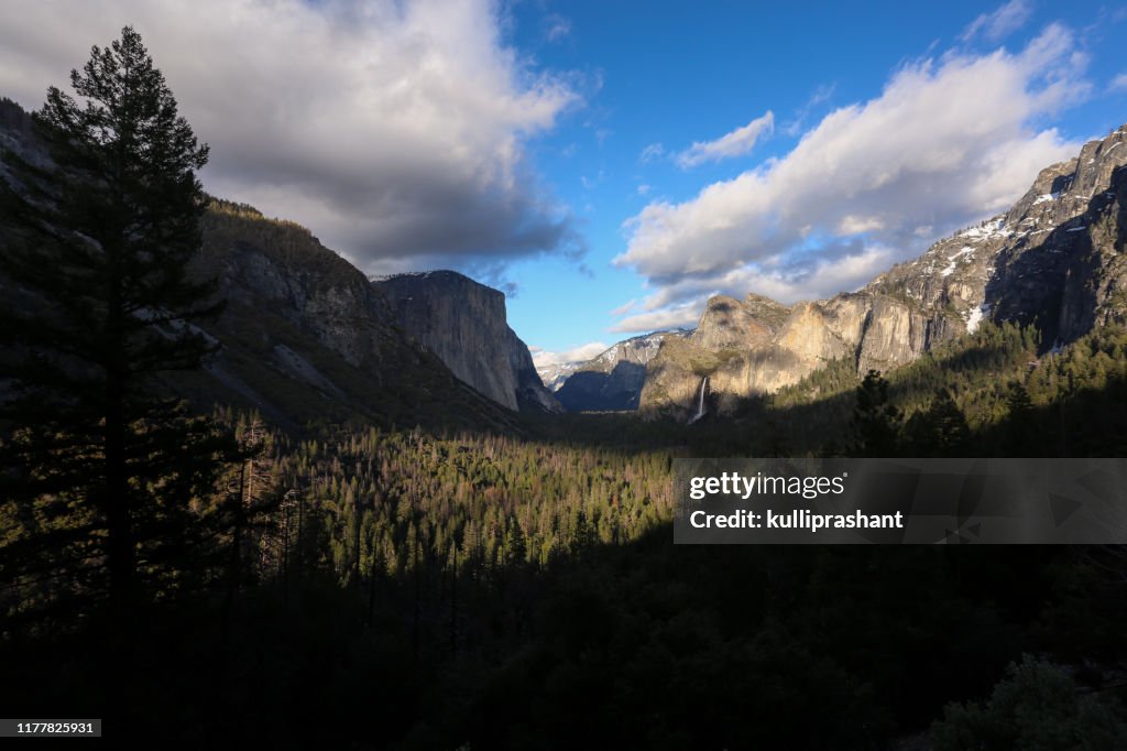 Yosemite National Park - Tunnel View