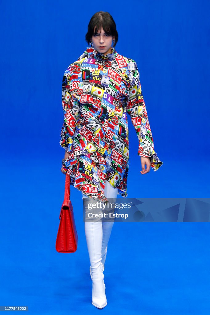 Balenciaga : Runway - Paris Fashion Week - Womenswear Spring Summer 2020