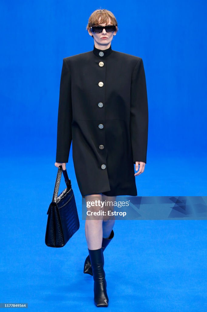 Balenciaga : Runway - Paris Fashion Week - Womenswear Spring Summer 2020