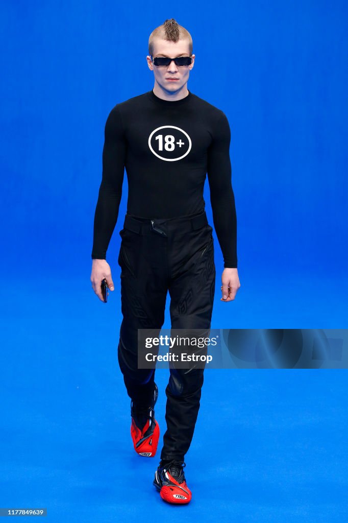 Balenciaga : Runway - Paris Fashion Week - Womenswear Spring Summer 2020