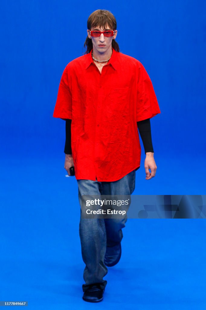 Balenciaga : Runway - Paris Fashion Week - Womenswear Spring Summer 2020