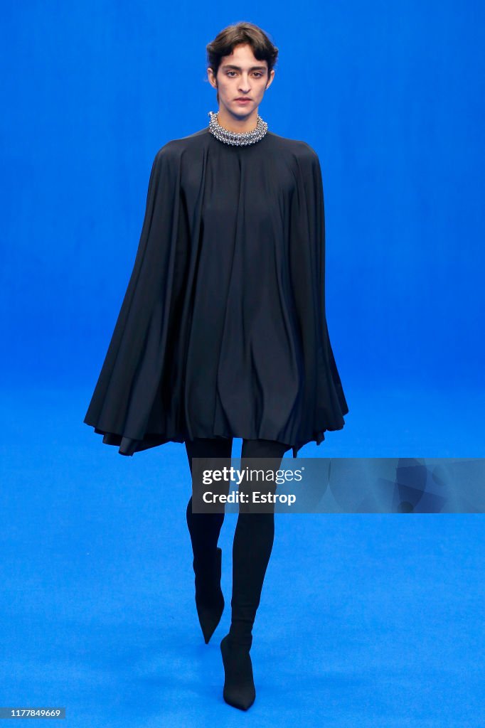 Balenciaga : Runway - Paris Fashion Week - Womenswear Spring Summer 2020