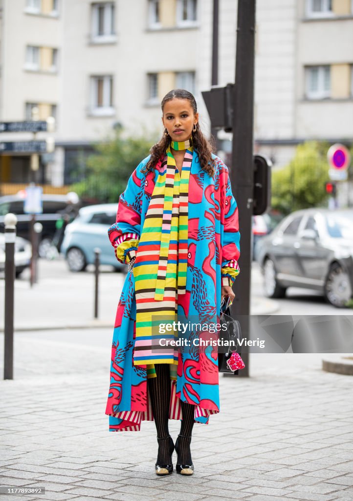 Street Style : Paris Fashion Week - Womenswear Spring Summer 2020 : Day Five