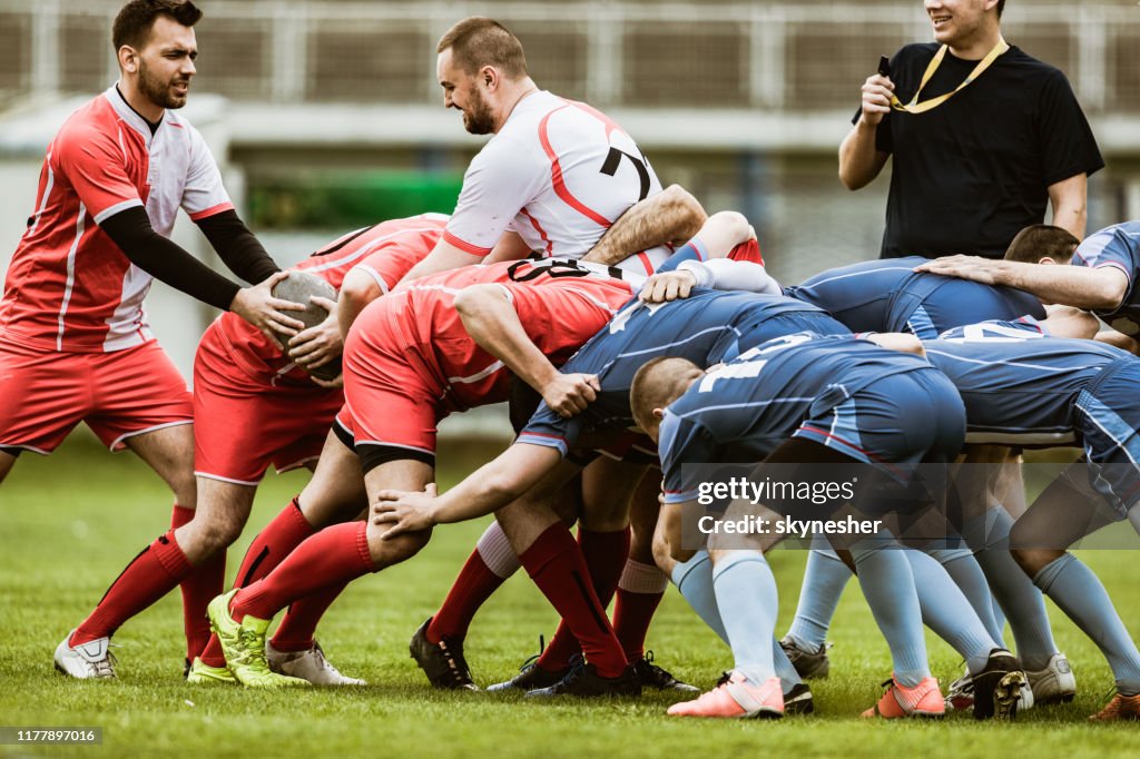 Scrum Aktion auf Rugby-Spiel!