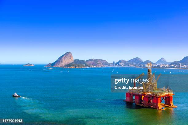 oil platform - brazil ocean stock pictures, royalty-free photos & images