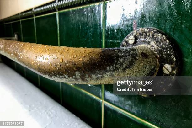 Old Handle Railing Railing Bar Photos and Premium High Res Pictures - Getty Images