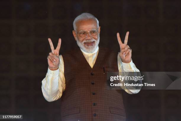 Modi Sign 72,775 Prime Signs Stock Photos, High-Res Pictures, and Images - Getty ...