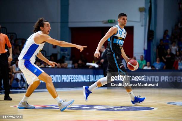 Vojislav Stojanovic of Vanoli in action during the LBA LegaBasket of Serie A match between Vanoli Cremona and De' Longhi Treviso at Pala Radi on...