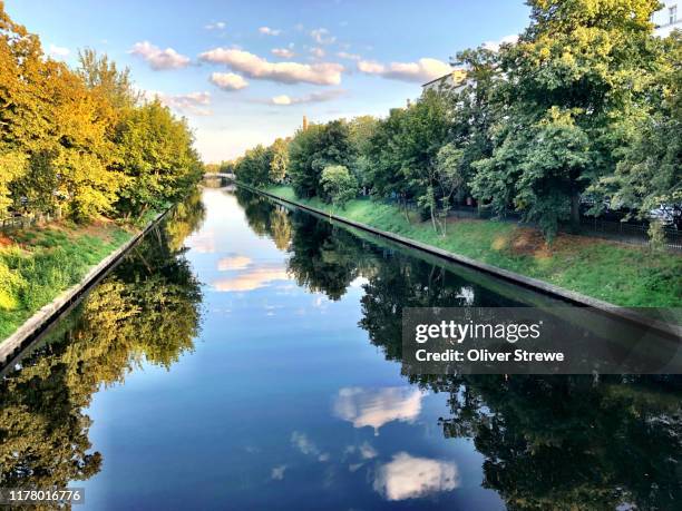 canal - canal stock pictures, royalty-free photos & images