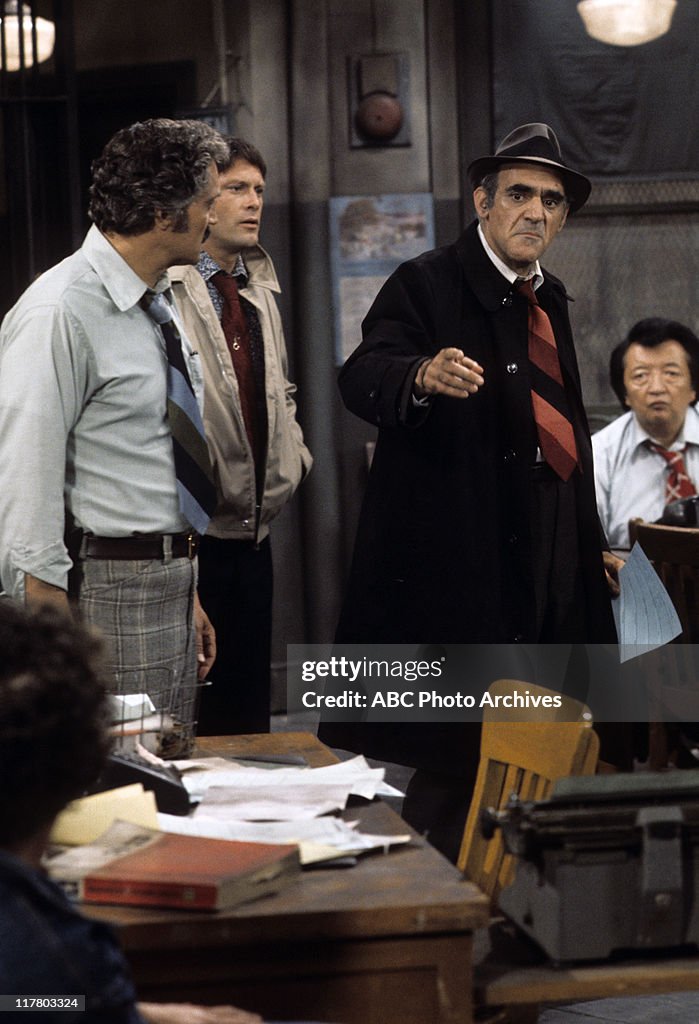 HAL LINDEN;MAX GAIL;ABE VIGODA;JACK SOO