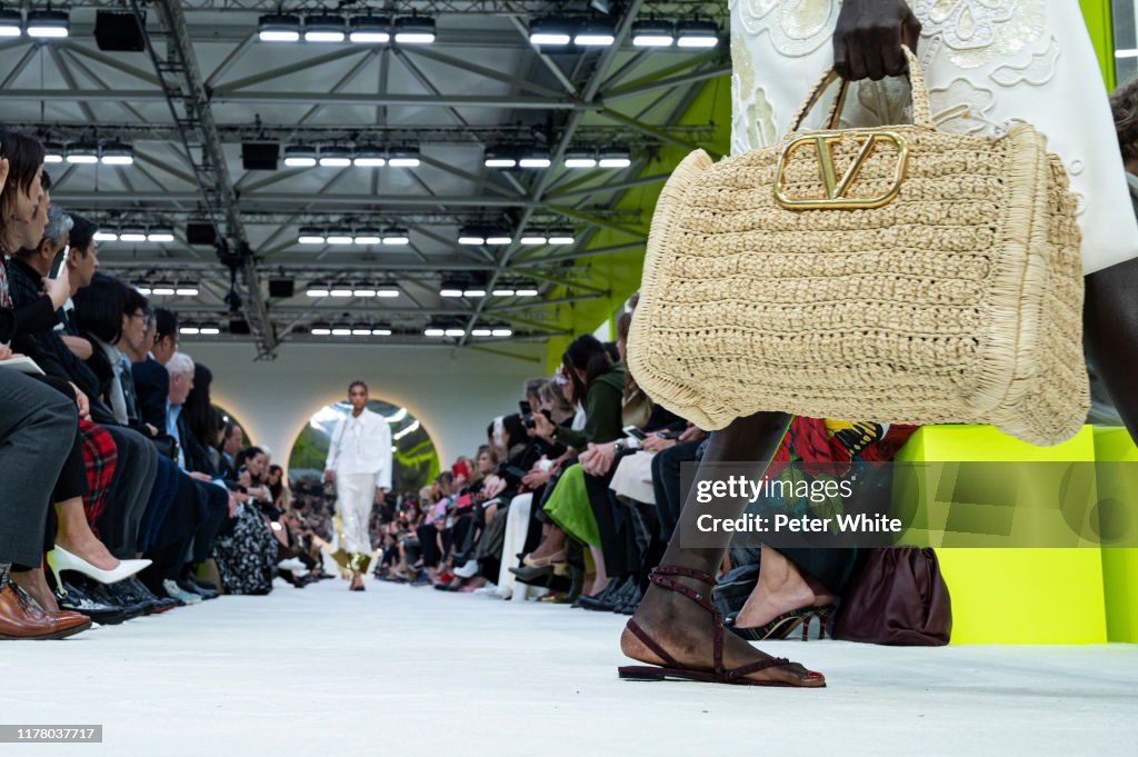 Valentino : Runway - Paris Fashion Week - Womenswear Spring Summer 2020
