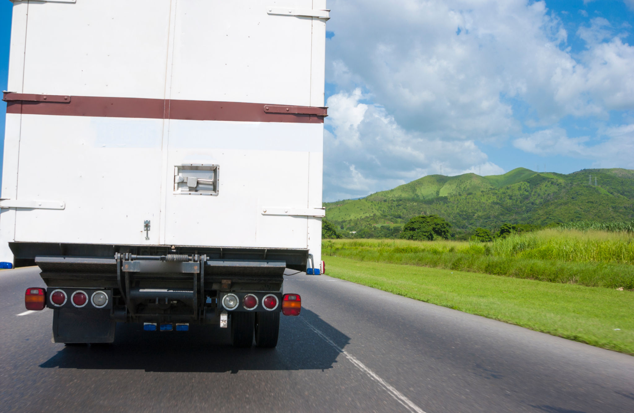 long distance moving truck