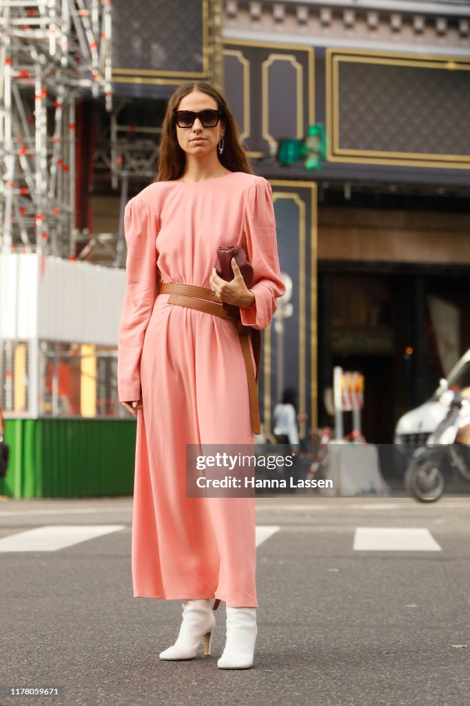 Street Style : Paris Fashion Week - Womenswear Spring Summer 2020 : Day Eight