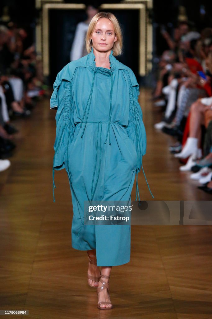 Stella McCartney : Runway - Paris Fashion Week - Womenswear Spring Summer 2020