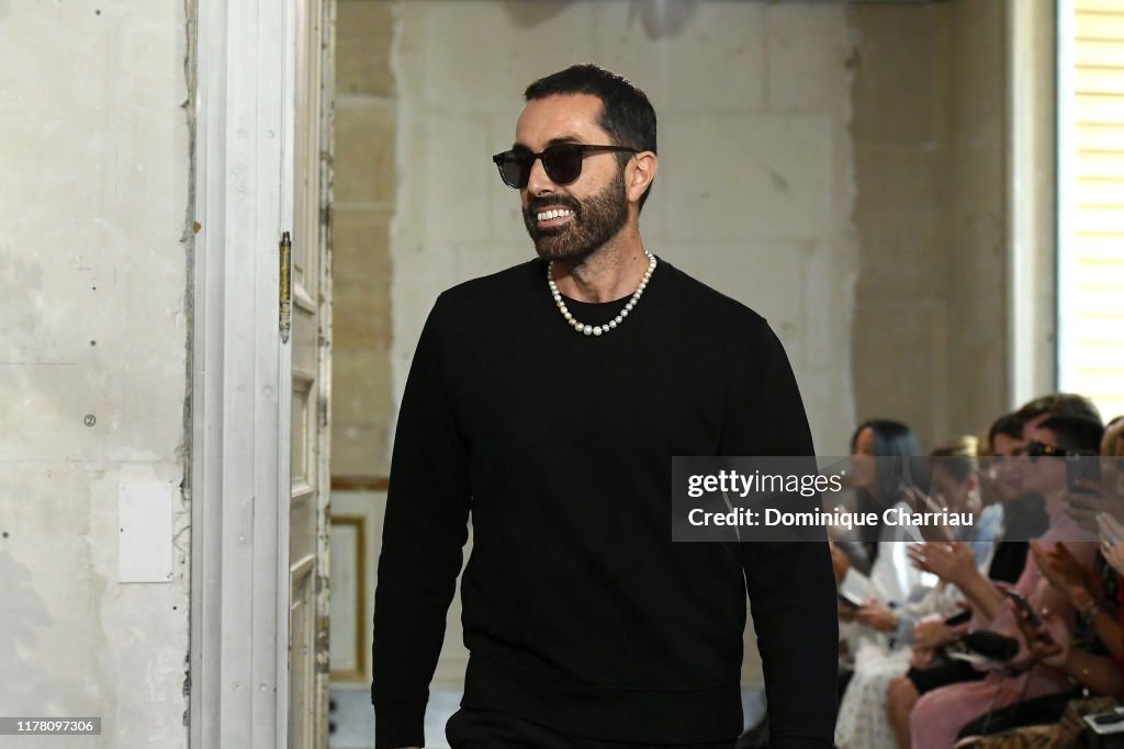 Giambattista Valli : Runway - Paris Fashion Week - Womenswear Spring Summer 2020