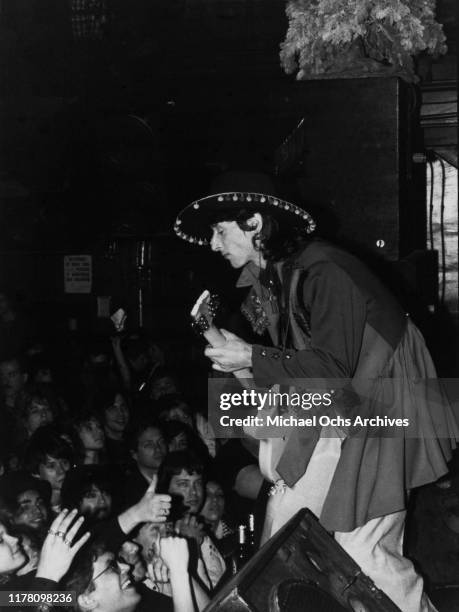 American guitarist and singer Johnny Thunders , who collaborated with hard rock band the New York Dolls, circa 1975.