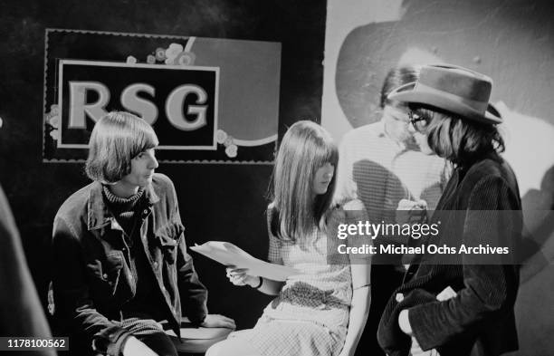 Sal Yanovsky Zal Yanovsky Photos and Premium High Res Pictures - Getty Images