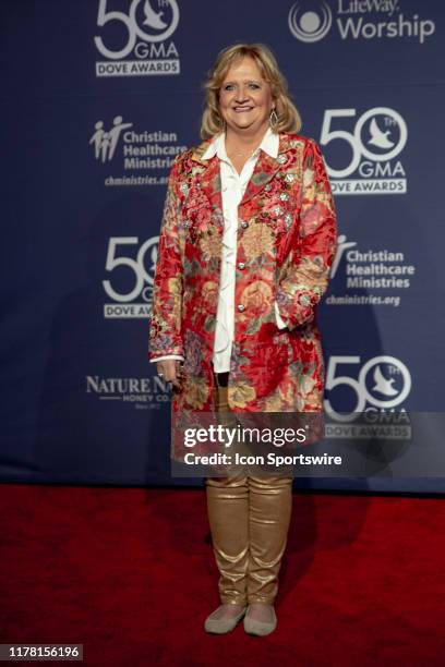 Chonda Pierce on the red carpet for the 50th Annual GMA Dove Awards at Allen Arena, Lipscomb University on October 15, 2019 in Nashville, Tennessee.