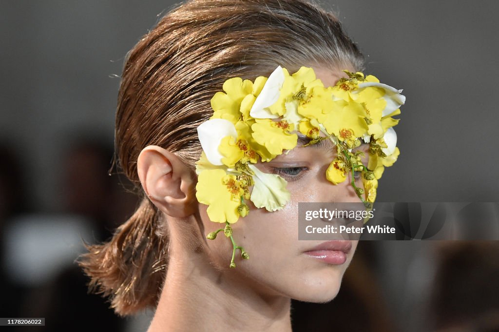 Giambattista Valli : Runway - Paris Fashion Week - Womenswear Spring Summer 2020