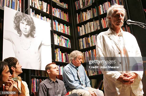 Nuno Bettencourt, Perry Farrell, Chester Bennington of Linkin Park, guest and John Densmore of The Doors