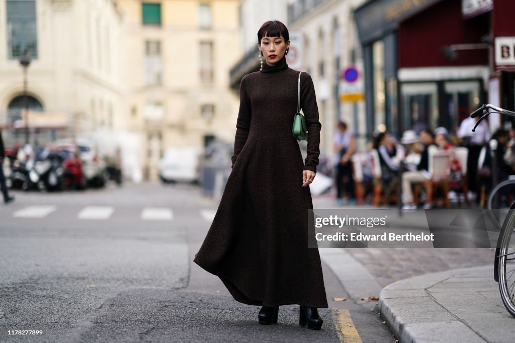 Street Style : Paris Fashion Week - Womenswear Spring Summer 2020 : Day Eight
