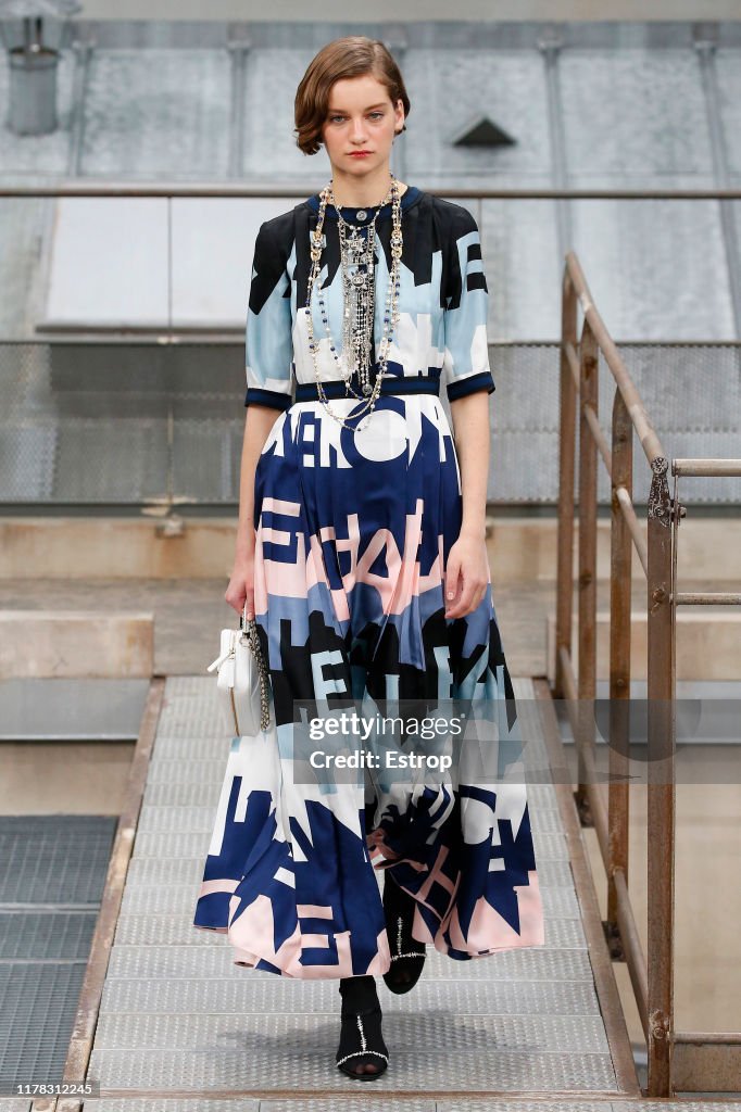 Chanel : Runway - Paris Fashion Week - Womenswear Spring Summer 2020