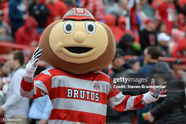 The mascot of the Ohio State Buckeyes performs before the game against the Nebraska Cornhuskers at Memorial Stadium on September 28, 2019 in Lincoln,...