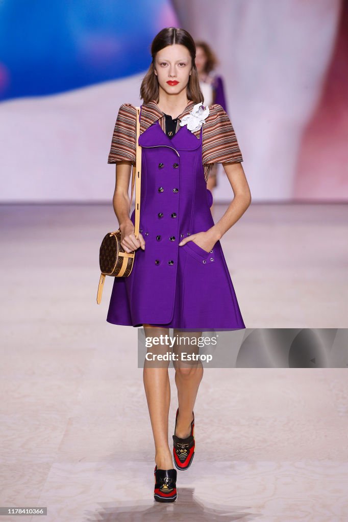 Louis Vuitton : Runway - Paris Fashion Week - Womenswear Spring Summer 2020