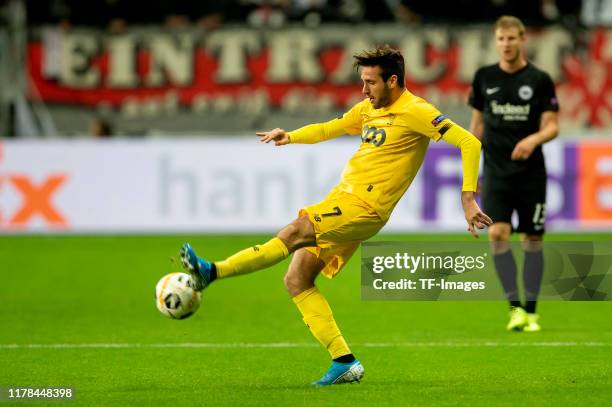 Orlando Sa of Standard Luettich controls the ball during the UEFA Europa League group F match between Eintracht Frankfurt and Standard Liege at on...