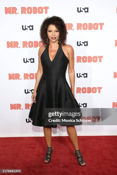 Gloria Reuben attends the "Mr. Robot" Season 4 Premiere on October 01, 2019 in New York City.