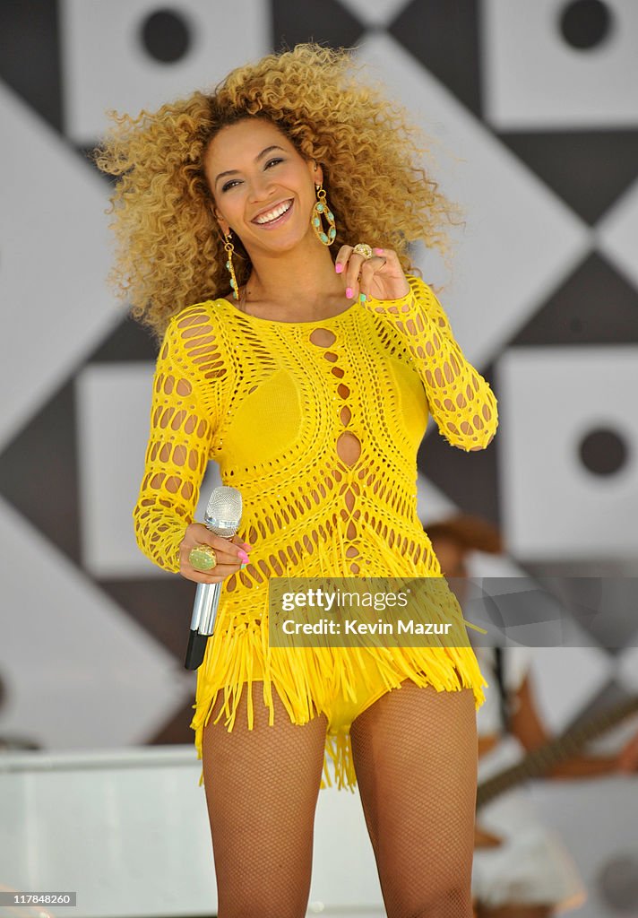Beyonce Performs On ABC's "Good Morning America"