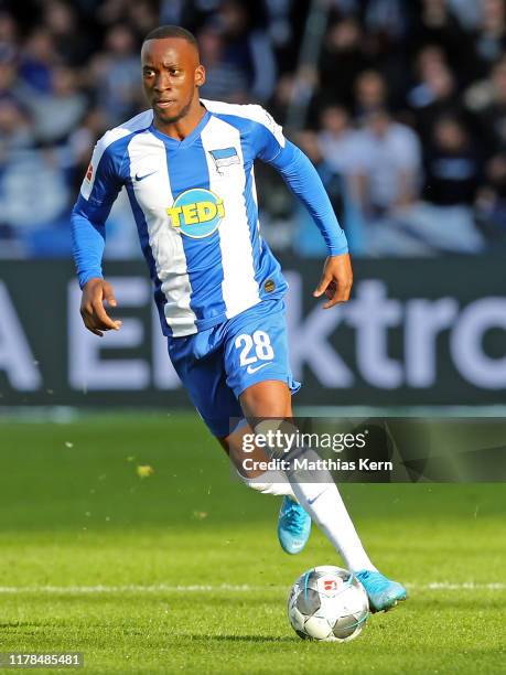 Dodi Lukebakio of Berlin runs with the ball during the Bundesliga match between Hertha BSC and TSG 1899 Hoffenheim at Olympiastadion on October 26,...