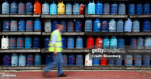Gas Cylinders Stored Photos and Premium High Res Pictures - Getty Images