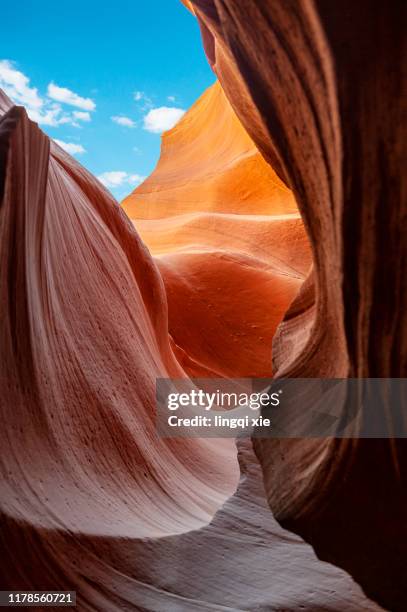 beautiful red rocks of the antelope valley in the american west - capitol reef national park stock pictures, royalty-free photos & images