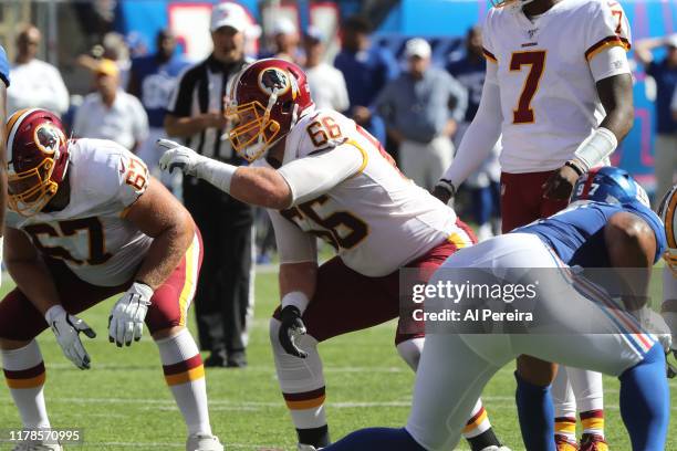 Offensive Lineman Tony Bergstrom of the Washington Redskins directs a play against the New York Giants in the first half at MetLife S y. The Giants...