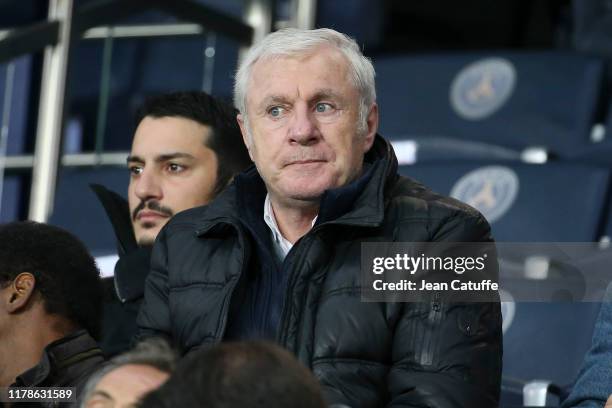 Luis Fernandez attends the Ligue 1 match between Paris Saint-Germain and Olympique de Marseille at Parc des Princes stadium on October 27, 2019 in...