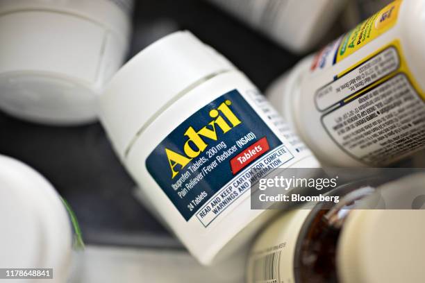 Advil Container Painkillers Bottle Photos and Premium High Res Pictures - Getty Images
