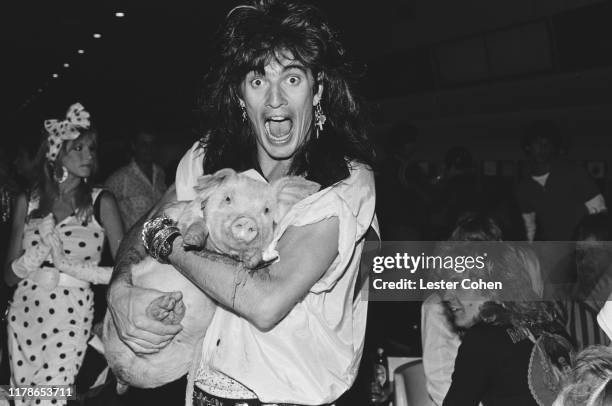 Tommy Lee of Mötley Crüe poses for a photo circa 1985.