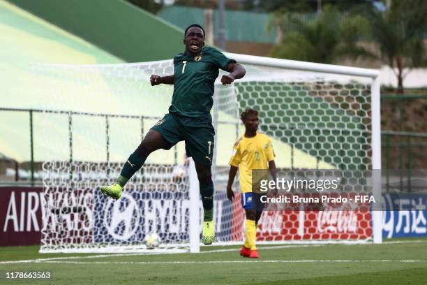 Degnand Gnonto of Italy celebrates a scored goal during the FIFA U-17 Men's World Cup Brazil 2019 group F match Solomon Islands and Italy at Valmir...