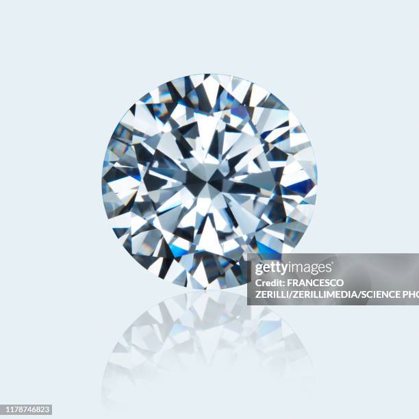 round cut diamond - diamond gemstone stock pictures, royalty-free photos & images