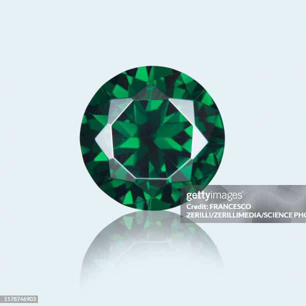 round cut emerald - エメラルド ストックフォトと画像