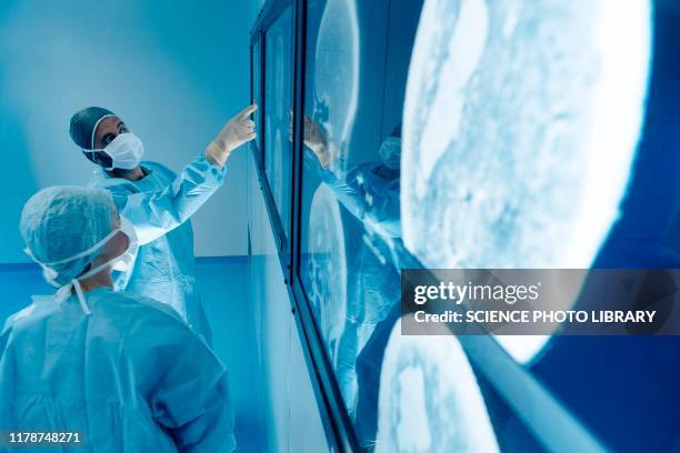Mri Sampling Mask 182 Mri Scan Mask Stock Photos, High-Res Pictures, and Images - Getty ...