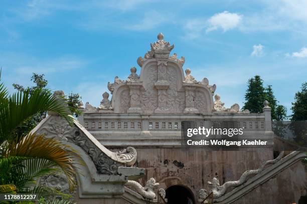 Java Castle Country 173 Yogyakarta Water Castle Stock Photos, High-Res Pictures, and Images ...